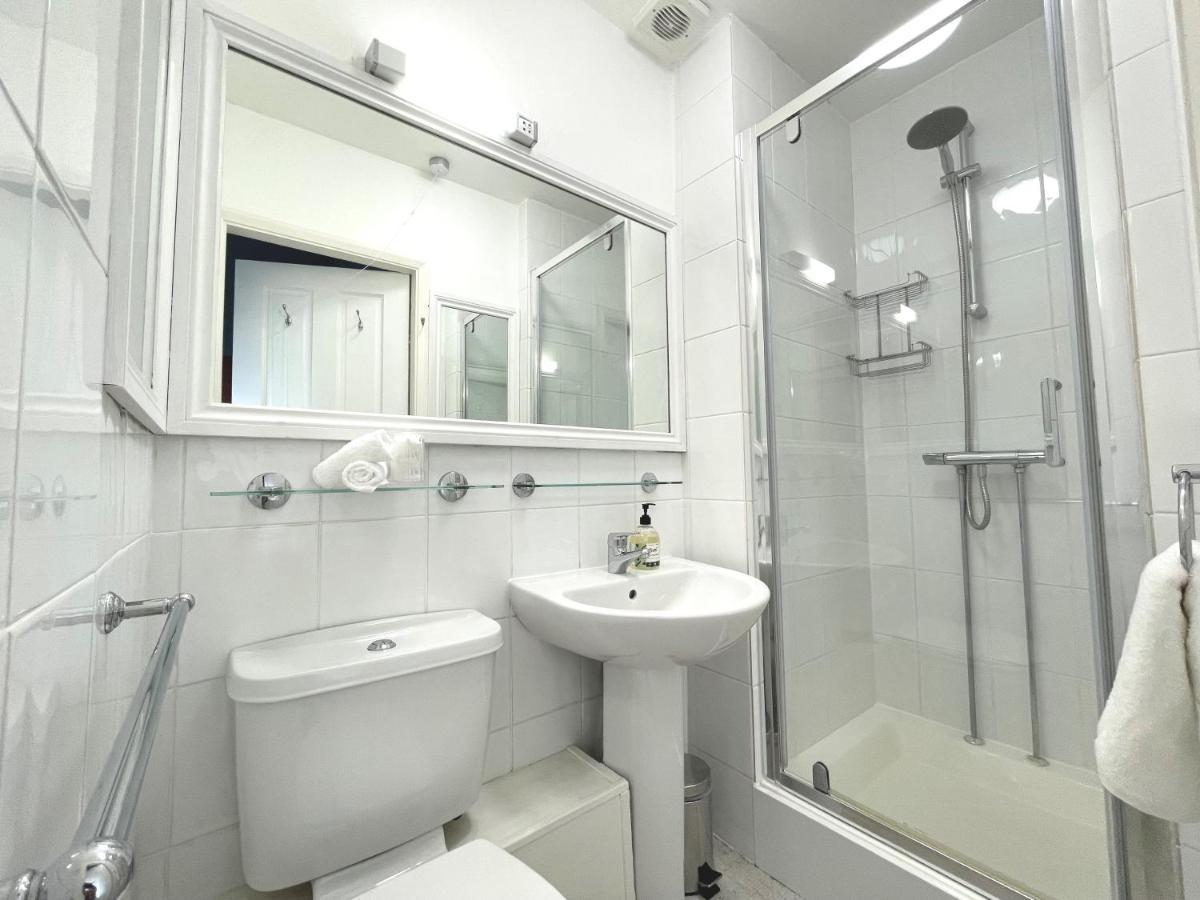 City Centre Luxury Holiday House With Outdoor Bath And Parking 요크 외부 사진